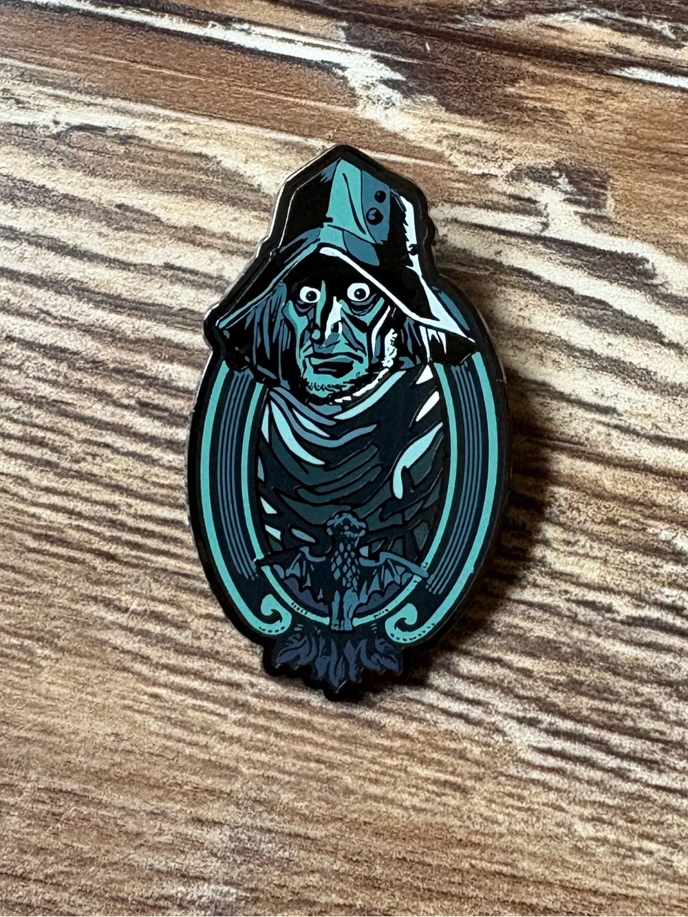 Disney The Mariner Haunted Mansion Ghost Portrait Mystery Trading Pin